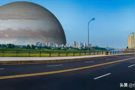 如果把木星放在月球轨道上，地球会怎样？我们会看到多大的木星？图片