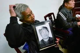 一个令不少人纠结的话题：已故亲人的照片到底要如何处理呢？图片