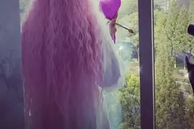 吉克隽逸美人鱼造型太雷人？被指撞脸韩美娟，网友：背影杀手图片