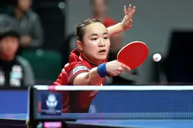 乒乓球生胶为什么下沉，伊藤美诚反手为何怪异，谈不同胶皮的差异图片