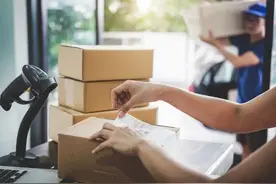 圆通告诉我们，现在寄快递就像裸奔图片