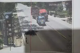 无照报废三轮车突然停车被追尾，交警先认定同等责任，三轮车主离世后家属申请复核，交警改判后车负主责图片