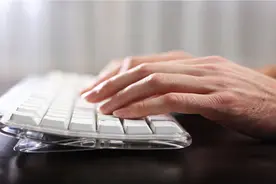 同样卖过仿品，宿舍学生干成北美大卖，莆田系却难出任何品牌？图片