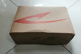 德尔惠运动鞋，无论是跑还是跳，脚的舒适都相当好图片