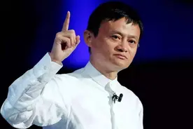 马云没钱上大学，澳大利亚父子资助4年，32年后马云如何报恩图片