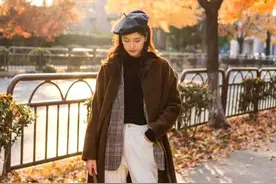 身材一般的女人，建议少穿阔腿裤，换成“直筒裤”，显瘦效果更好图片