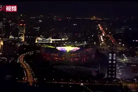 （视频）@太原人！鸟巢改造完工，夜色下冬奥场馆亮灯图片
