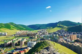 一座城支撑着整个国家？全球压力最大的首都，被戏称全国唯一城市图片