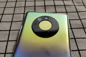 买了华为Mate40，千万不要贴镜头膜，贴了反而会弄坏手机？图片