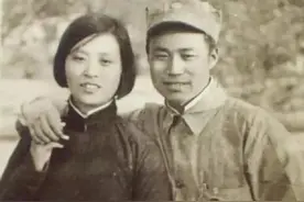 78年王近山逝世，弥留之际嘱咐：不许韩岫岩参加追悼会，这是为何图片