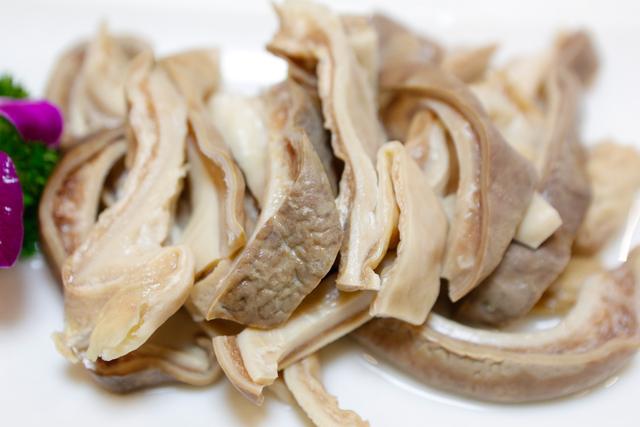 花胶能和猪肚一起炖吗 花胶能和猪肚一起炖吗怎么做