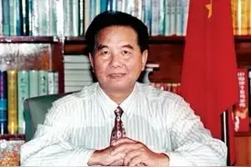 读史  |  吴官正：难忘我在武汉当市长的日子图片