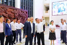 华润集团党委书记、董事长王祥明到访云南建投集团图片