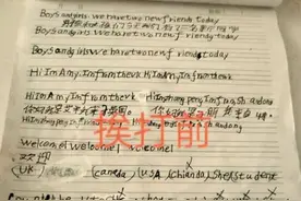 挨打前后，孩子的作业天差地别，网友哭笑不得：鸡毛掸子才是灵魂图片