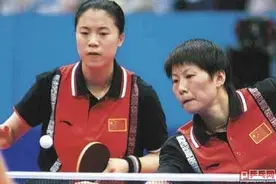 悉尼奥运会，国乒包揽两项双打金银牌，最萌身高差组合夺金图片