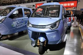 宗申发布电动三轮皮卡，72V锂电池，能跑120公里，还带空调图片