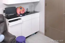 第一次见香港30平公屋，麻雀虽小五脏俱全，能满足一家四口生活图片
