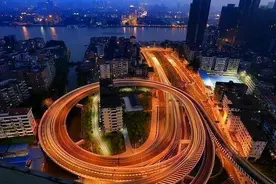 广州两个钉子户,索要巨额补偿款拒拆迁,后被立交桥包围成网红景点图片