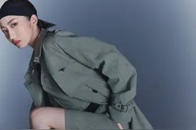 果然是百万修图师，孟美岐格纹西装配长筒袜，双腿细得太不真实了图片