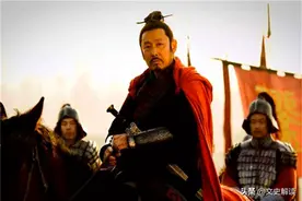 刘邦称帝后回家，父亲刘太公却要跪地迎接，刘邦如何化解尴尬？图片