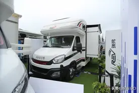 中美合资房车 铝合金车身/电动双拓展 喜欢高配置看过来图片
