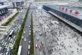 作为中国最大的汽车站，金阳客运站如此不方便，需要搬迁吗？图片