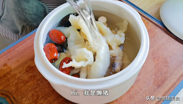 花胶香菇瑶柱汤的作用 2026年花胶香菇瑶柱汤的作用与禁忌