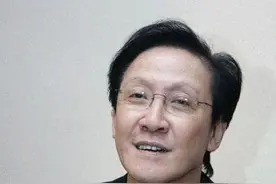 将张玉珊拿捏死死的，又专宠张敏9年的向华胜，为何娶“丑女”？图片