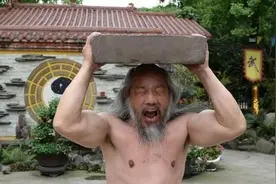 中国传统武术高手，2001年向泰森发起挑战，至今没得到回应图片