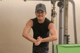 43岁沙溢瘦了！手臂肌肉壮硕比腿粗，网友惊呼好像特效镜头图片