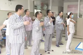 无悔“白衣” 无愧“天使”图片