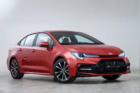 大众宝来1.2T和丰田雷凌1.2T，一个动力强劲，一个反应灵敏图片