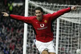 范德贝克加盟曼联，时隔四年，曼联的荷兰范氏集团后继有人了图片