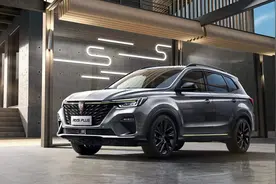 9万出头就能选择荣威RX5 PLUS，还标配14.1英寸大屏图片