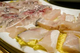 母亲节涮火锅，涮了点脆肉皖，这种鱼肉特别脆，超级好吃图片