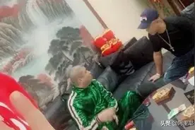 冰释前嫌，百万星光五哥与二驴广州见面聊天图片