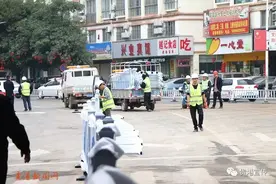 通车啦！今天贵港金港大道民主路口高架桥实现桥底南北通车！图片