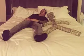 美国亿万富翁Tony Toutouni网晒奢靡生活走红图片