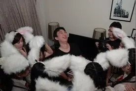 王思聪没钱了，曾经交往的网红纷纷出来炒作，这就是她们的勇气图片