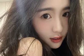 小说：这么晚还吃辣条？图片