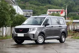 加量不加价，五菱宏光PLUS加大后，更大更值，主打商务风图片