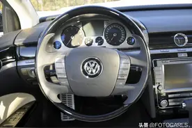 辉腾柏秋纳弗洛内饰欣赏下，低调奢华有内涵图片