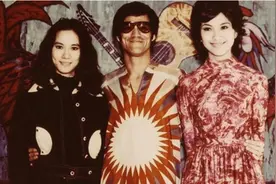 她和李小龙是最佳银幕情侣，捧起成龙，为何孤独一生未嫁？图片