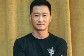 为啥说不要和吴京喝酒？战狼2沙滩喝酒内幕曝光，网友：太厉害了图片