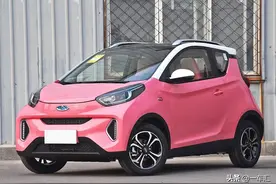 不到8万元奇瑞小蚂蚁，网友：和宏光MINI比，这车还香吗图片