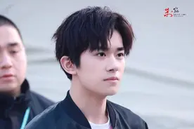 易烊千玺图片集合图片