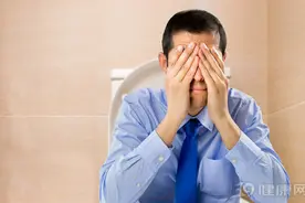 经常放屁是肠癌信号吗？医生提醒：警惕3种臭屁，早知道早受益图片