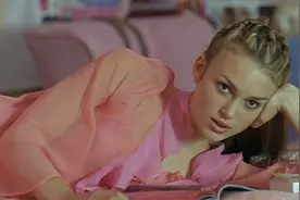 2男2女被困防空洞，18天后仅1个女人活着回来，结局让人背后发凉图片