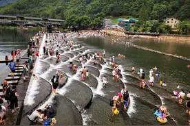 天然泳池富阳龙鳞坝，好玩还不花钱图片