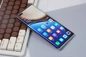 为什么现在手机屏幕越来越大了，小屏手机还有机会吗？图片